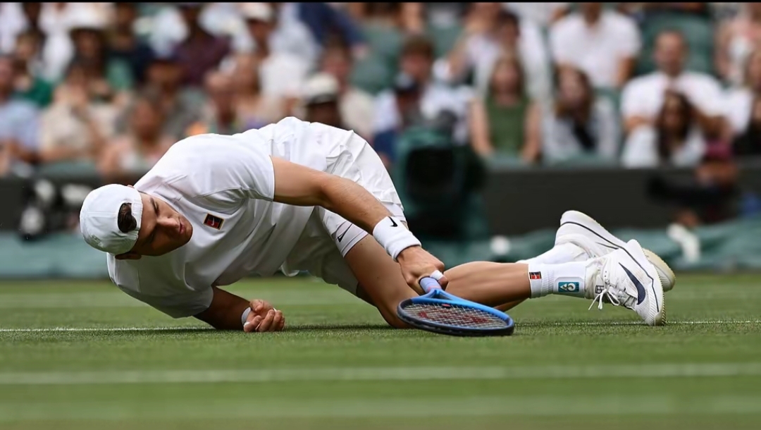 J9九游会包含赛前瓦伦西亚备战法国杯，绝杀压哨细节曝光，赛场秩序良好，训练强度明显提升的词条