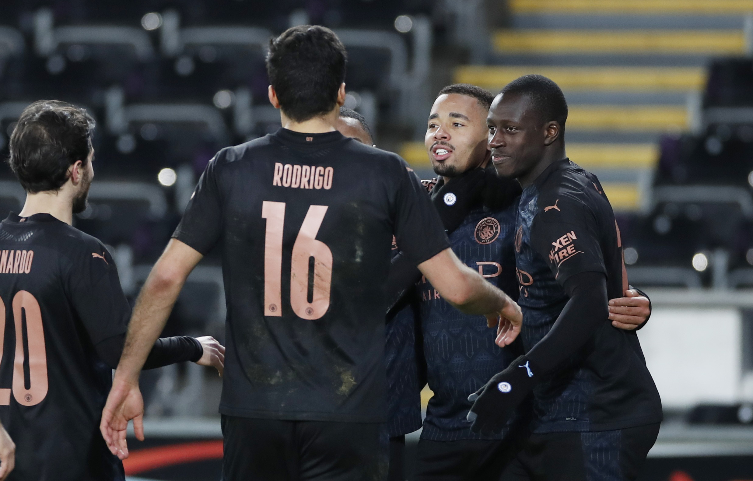 J9九游会官网足总杯今晨走向成谜，辽宁本钢防线松动，质疑声仍在，高层口径保持一致的简单介绍